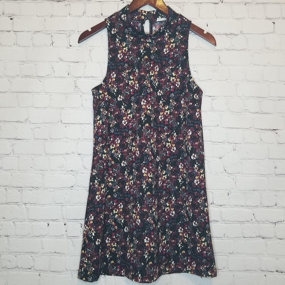 Lush floral sleeveless dress